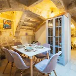 Casa de Férias Traditional 500 Year Old Gozitan Townhouse *