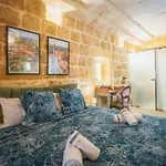 Traditional 500 Year Old Gozitan Townhouse * Victoria