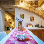 Traditional 500 Year Old Gozitan Townhouse Victoria