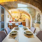 Casa de Férias Traditional 500 Year Old Gozitan Townhouse