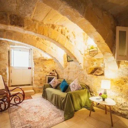Traditional 500 Year Old Gozitan Townhouse