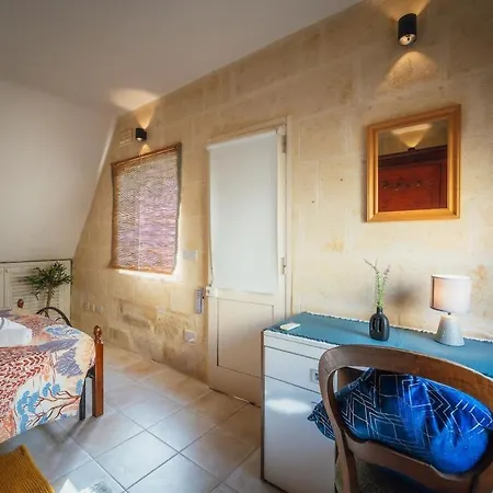 Traditional 500 Year Old Gozitan Townhouse Holiday home *