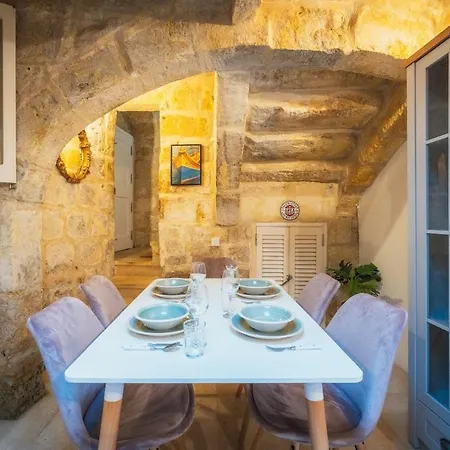 Traditional 500 Year Old Gozitan Townhouse