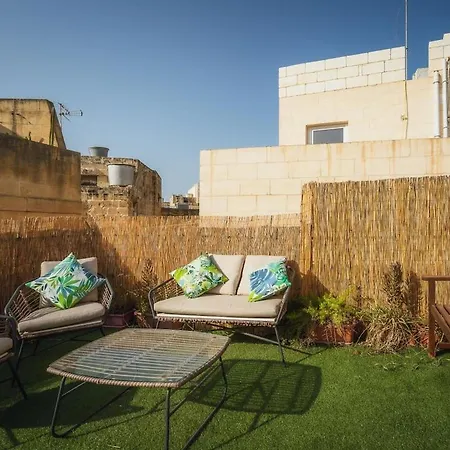 Traditional 500 Year Old Gozitan Townhouse